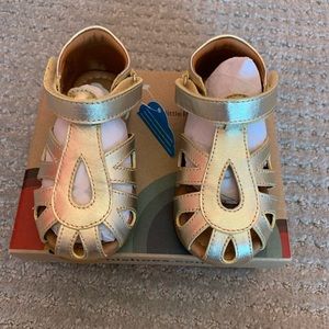NWT Umi Kids Shoes Gold Sandals US size 7